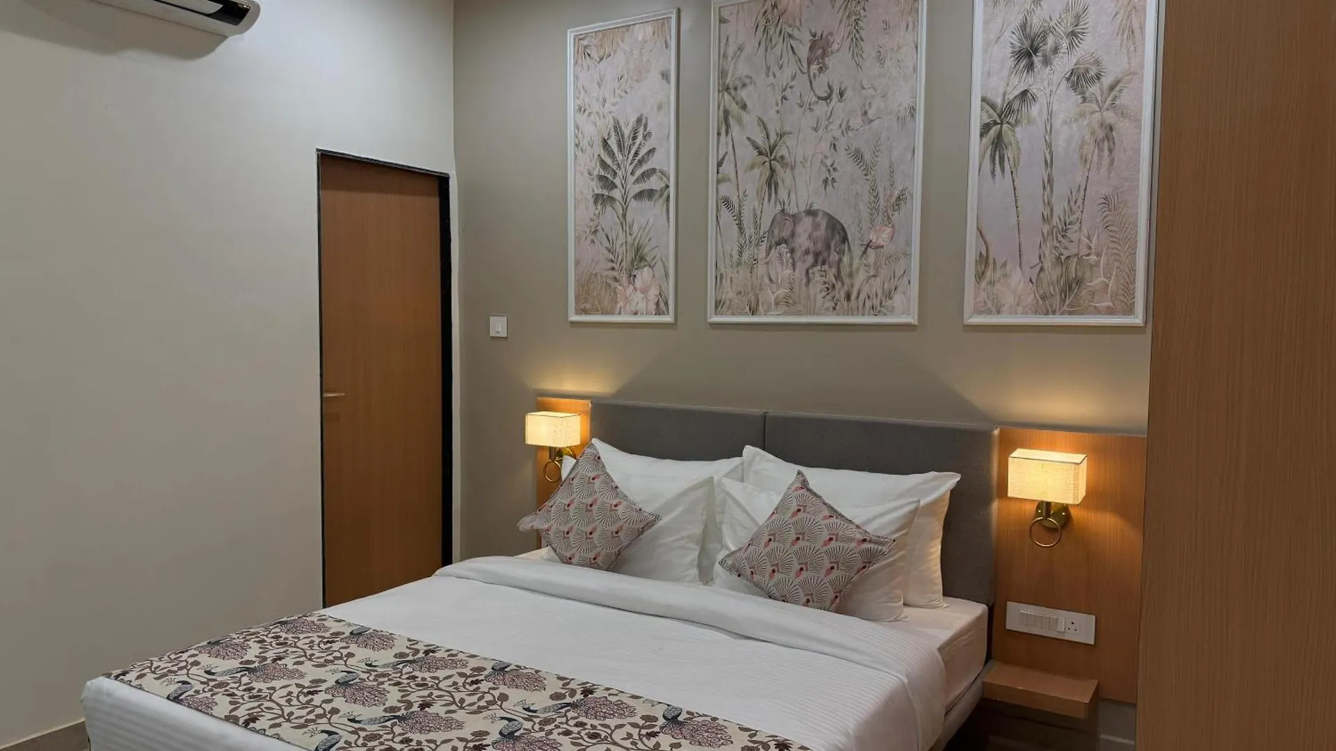 Hotel Aura By Arihant Udaipur 3*,  Índia